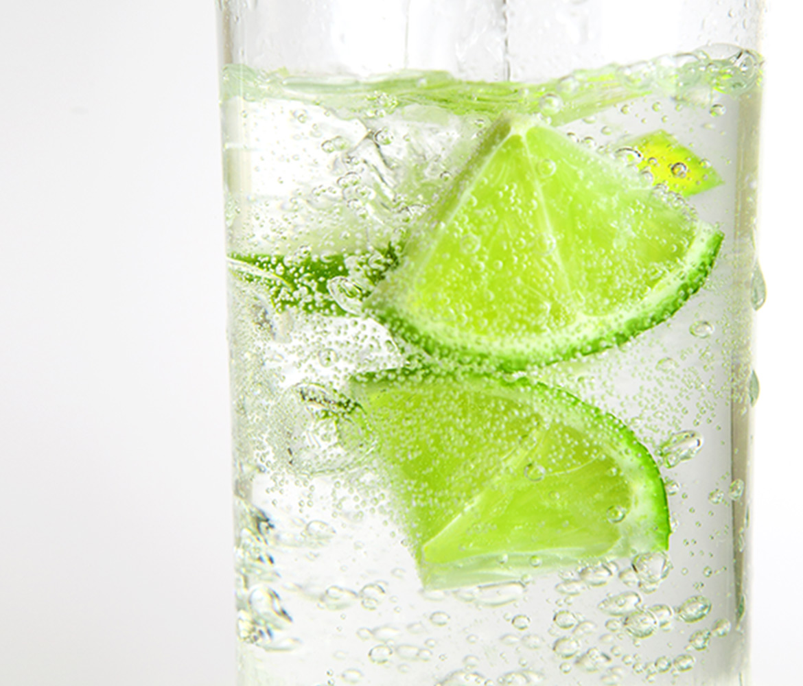 Soda water with lime